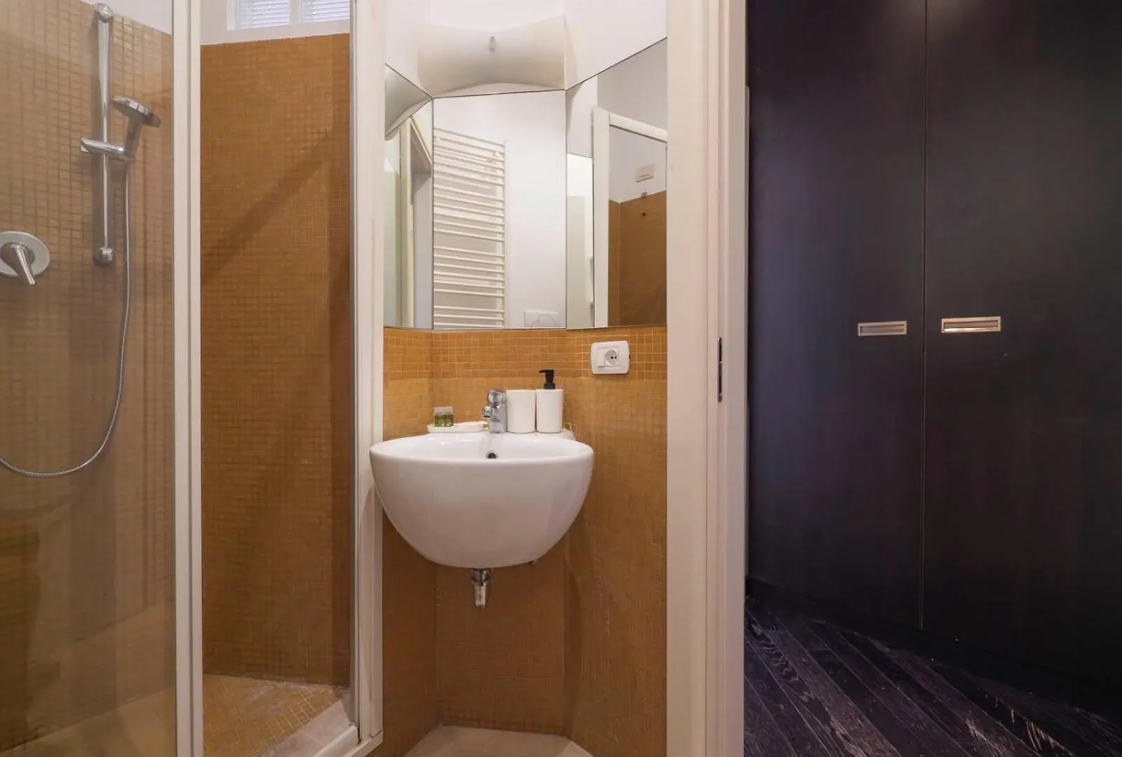 I Host Apartment - Montenero 58 Milan Italy