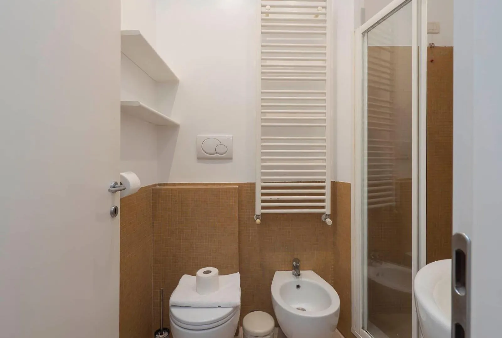 I Host Apartment - Montenero 58 ミラノ